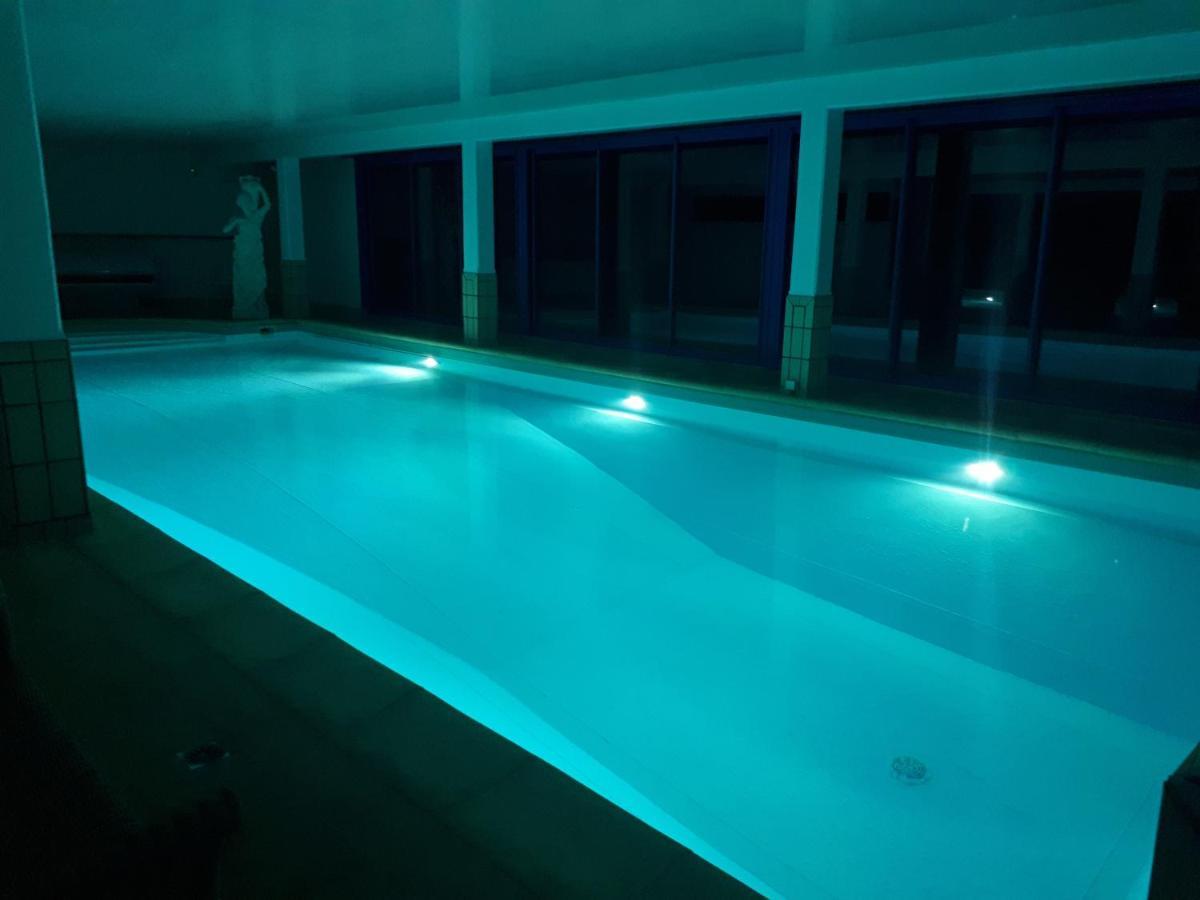 Le Manoir De La Mantille Caudry Luaran gambar